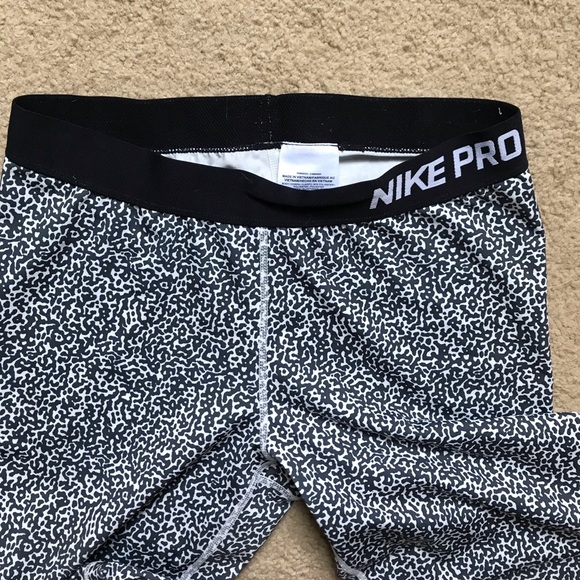 Nike pro cheetah print tights - Picture 2 of 3